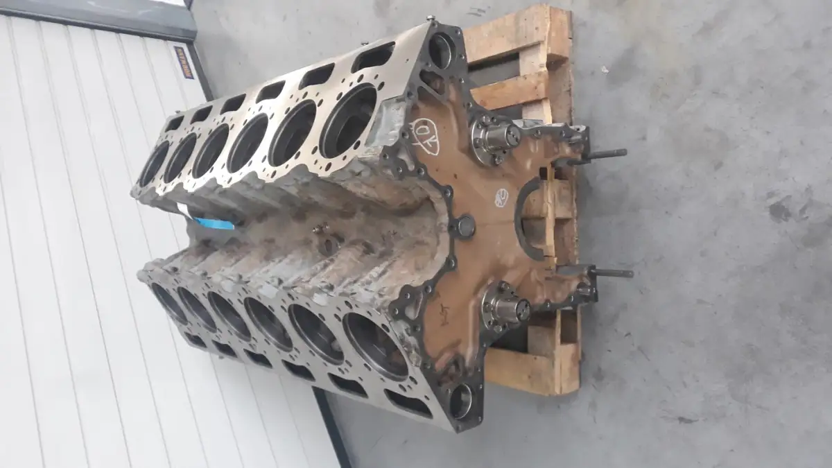 REBUILT MITSUBISHI CRANKCASE MITSUBISHI S12A2 MB073 - Picture 4