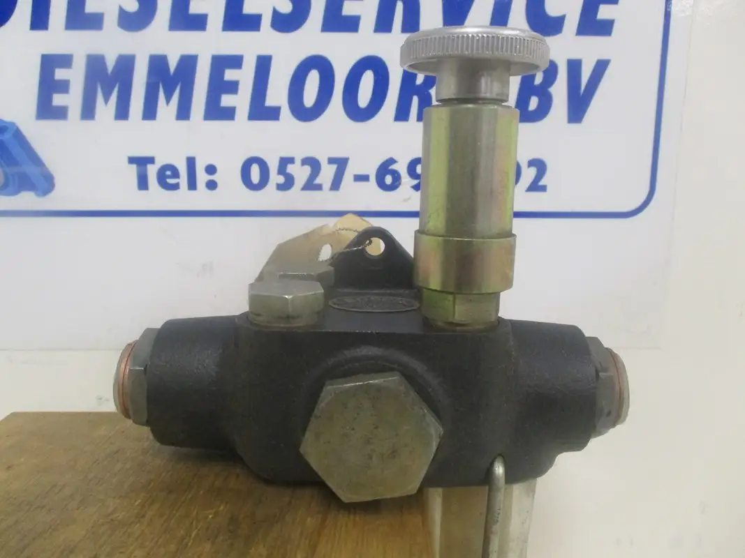 BOSCH KRAFTSTOFFPUMPE 0440002003 NEU – Bild 5