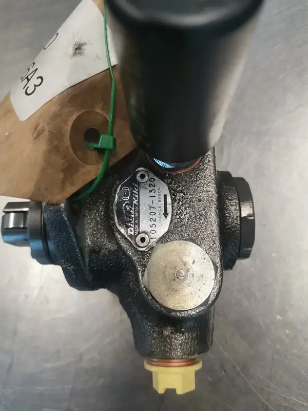 ZEXEL DIESEL KIKI POMPE À CARBURANT 105207-1320 RÉNOVÉE - Image 2