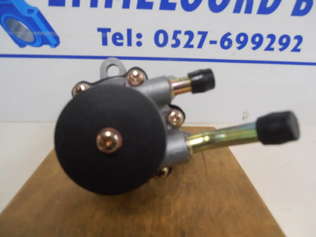 POMPE D'ALIMENTATION DEUTZ 04272819 NEUVE - Image 3