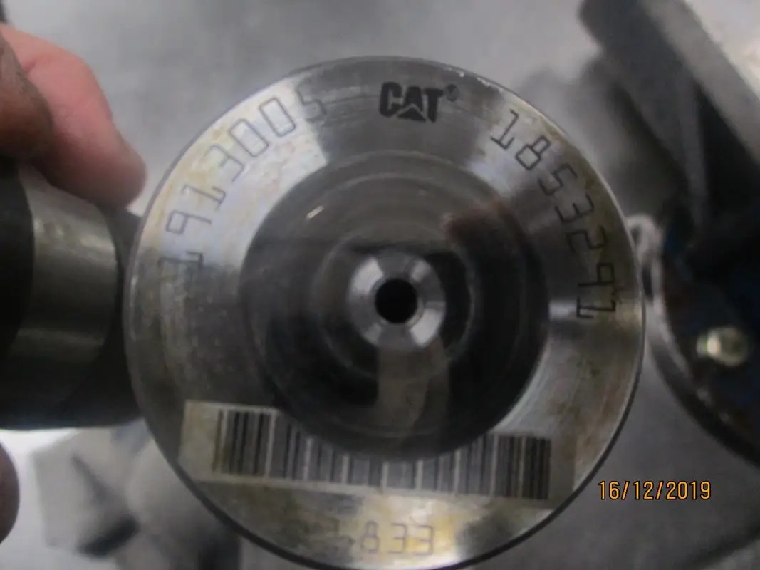 ИНЖЕКТОР CATERPILLAR 1913005 Б/У - Фото 2