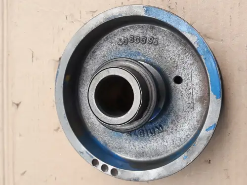 CUMMINS PULLEY D'ACCESSOIRE 4080396 NEUF - Miniature 1