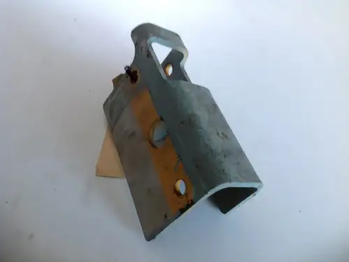 MITSUBISHI BRANDSTOFFILTERBEUGEL 3266212500 GEBRUIKT