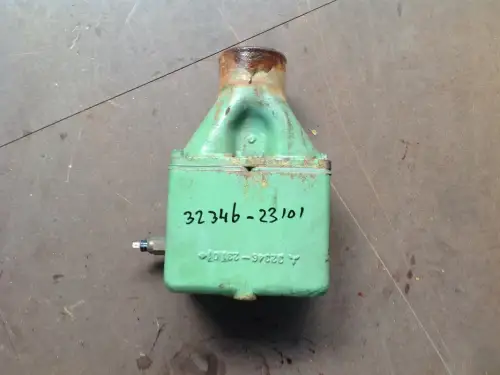 MITSUBISHI THERMOSTAT CASE 3234623101 USED