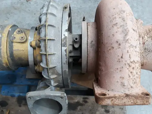 TURBOCOMPRESOR CUMMINS HT100 5457232 USADO