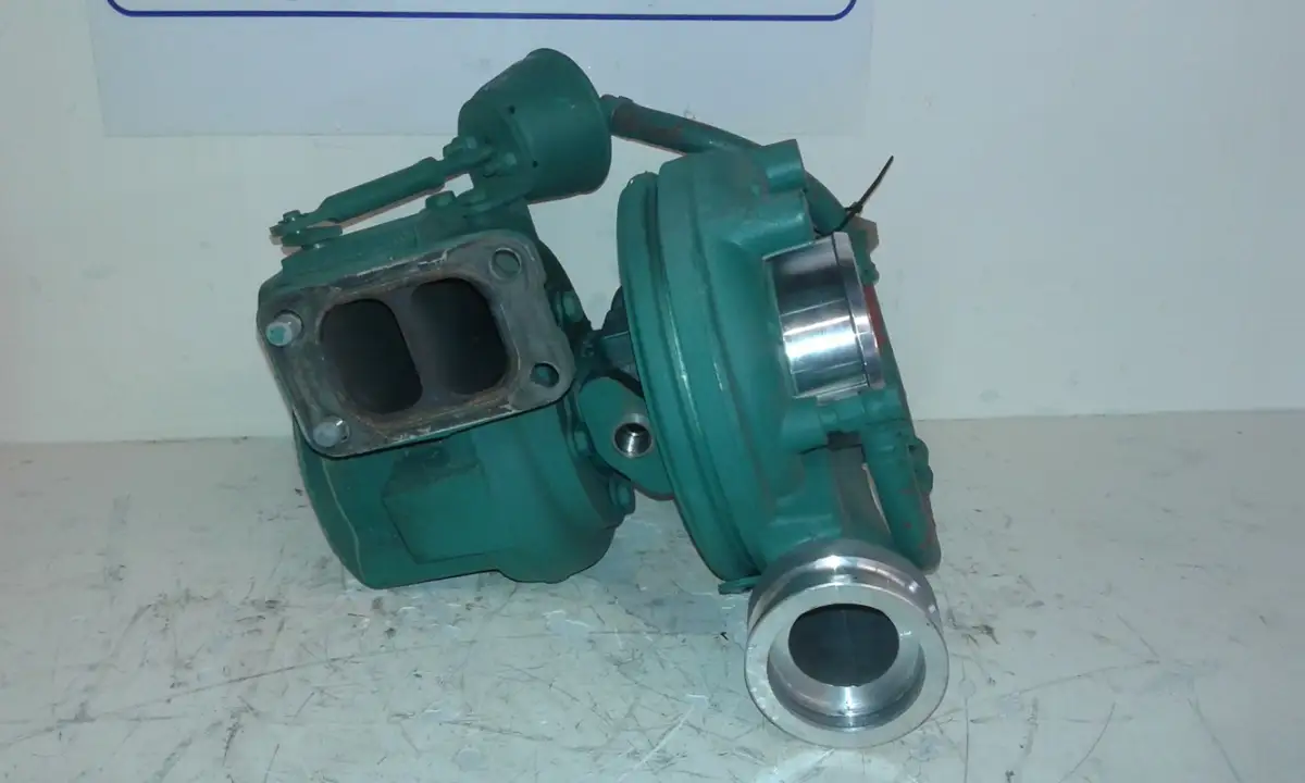 VOLVO PENTA TURBO VOLVO PENTA 0490-9610 REBUILD - Фото 2