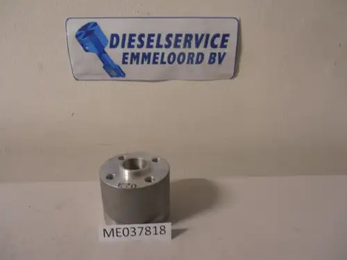 СУППОРТ MITSUBISHI ME037818 НОВЫЙ - Миниатюра 1