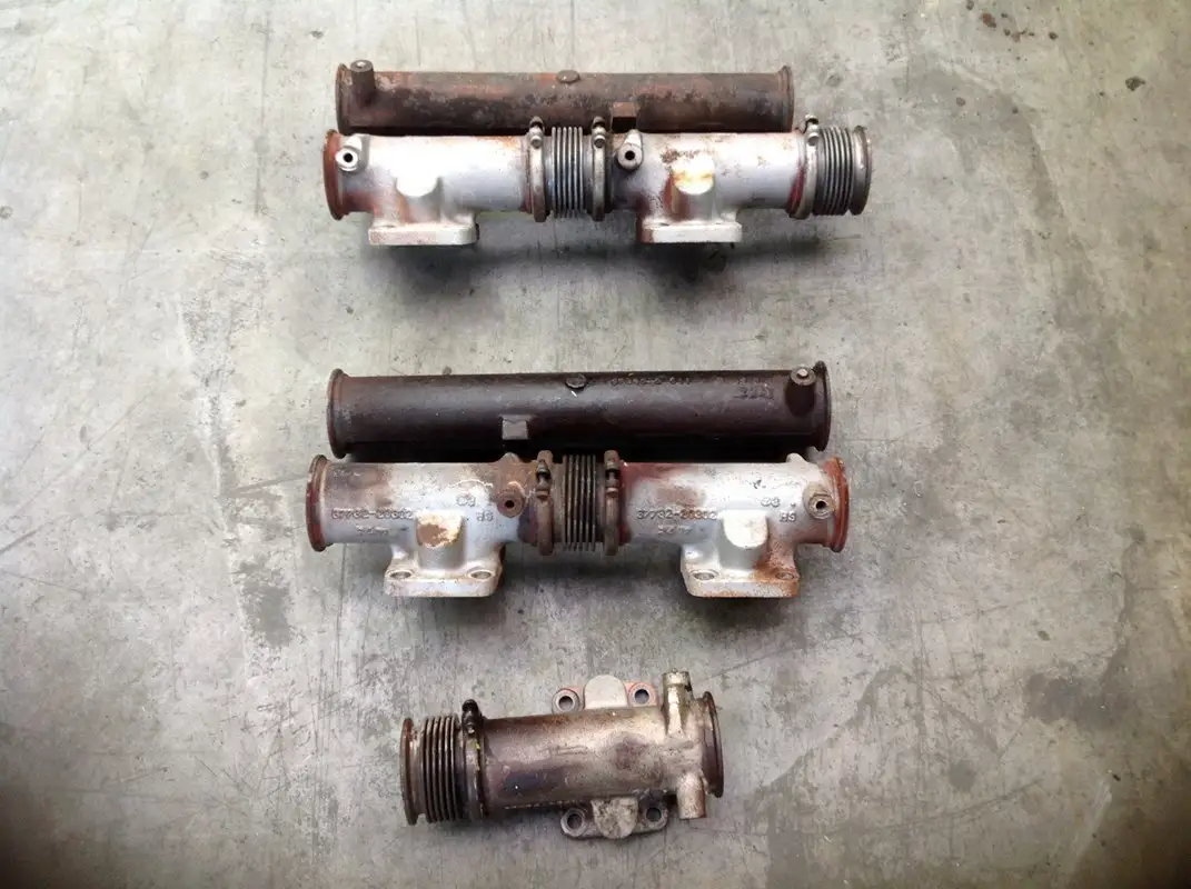 MITSUBISHI EXHAUST MANIFOLD MITSUBISHI S12R/S16R 3773220301 USED - Picture 2