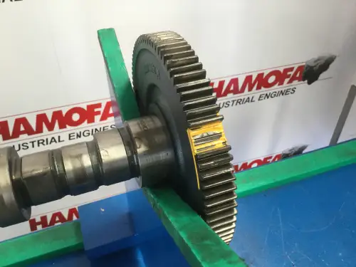 DEUTZ NOCKENWELLE 04513678 GEBRAUCHT – Vorschaubild 2