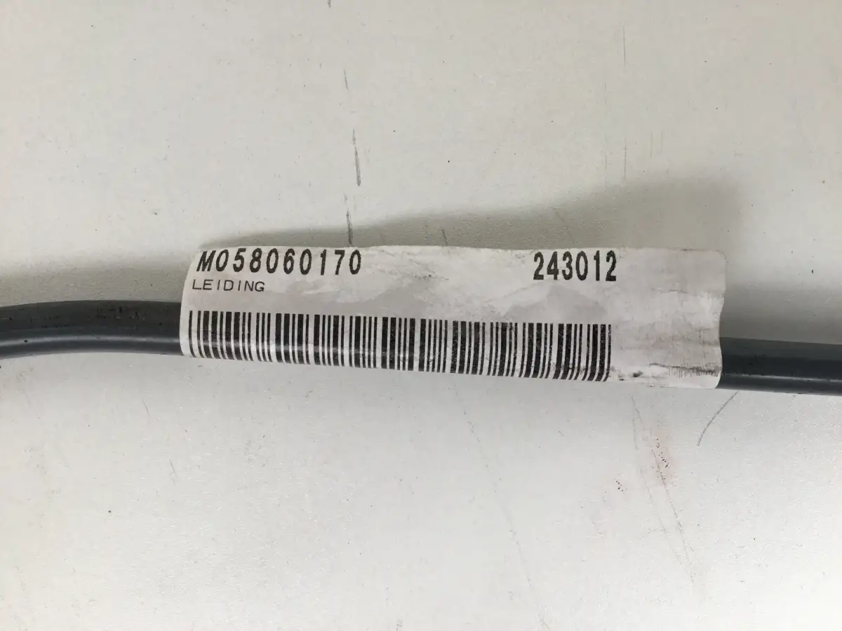 MAN DIPSTICK GUIDE 51058060170 USED - Picture 2