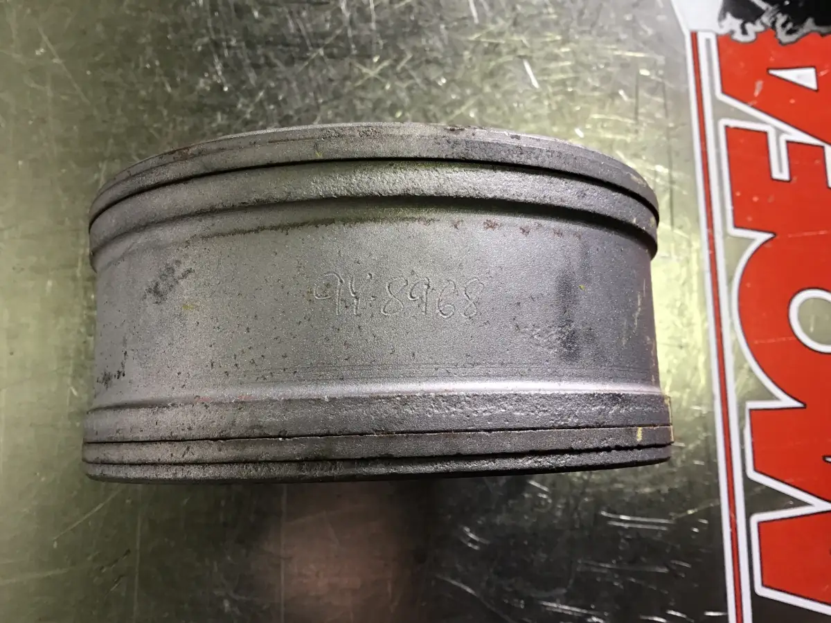 CATERPILLAR UITLAATBUIS 9Y8968 GEBRUIKT - Afbeelding 2