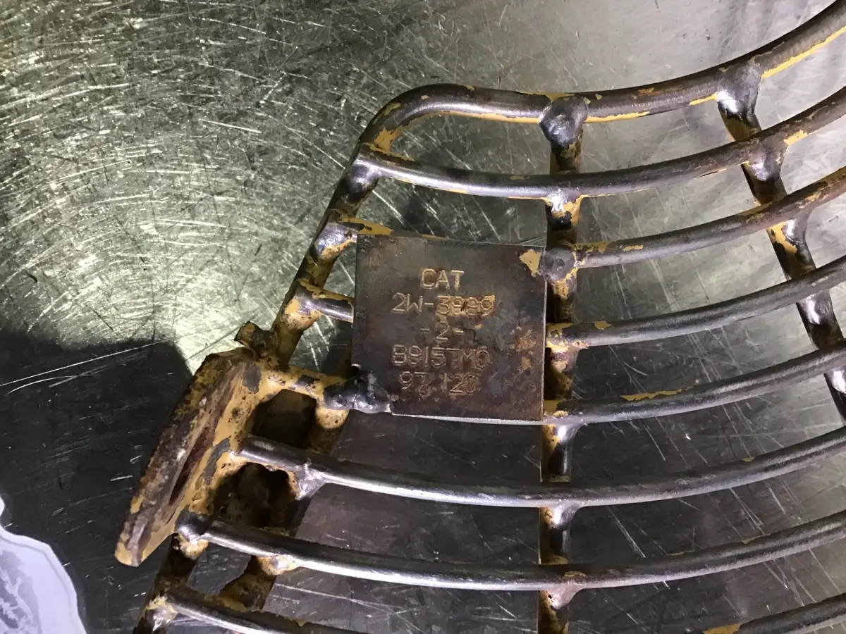 CATERPILLAR SCHUTZABDECKUNG 2W3889 GEBRAUCHT – Bild 2