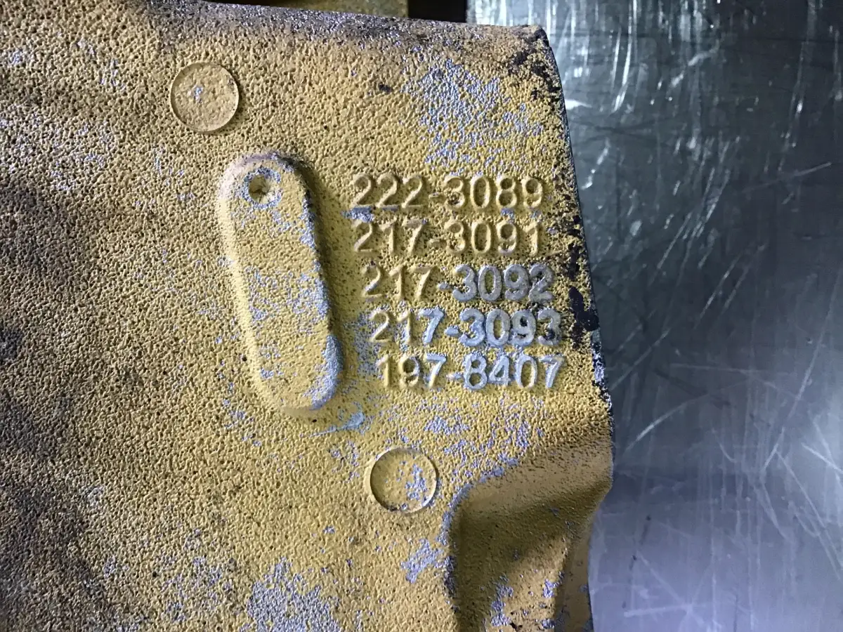 CATERPILLAR FLYWHEEL HOUSING 2223089 USED - Picture 2