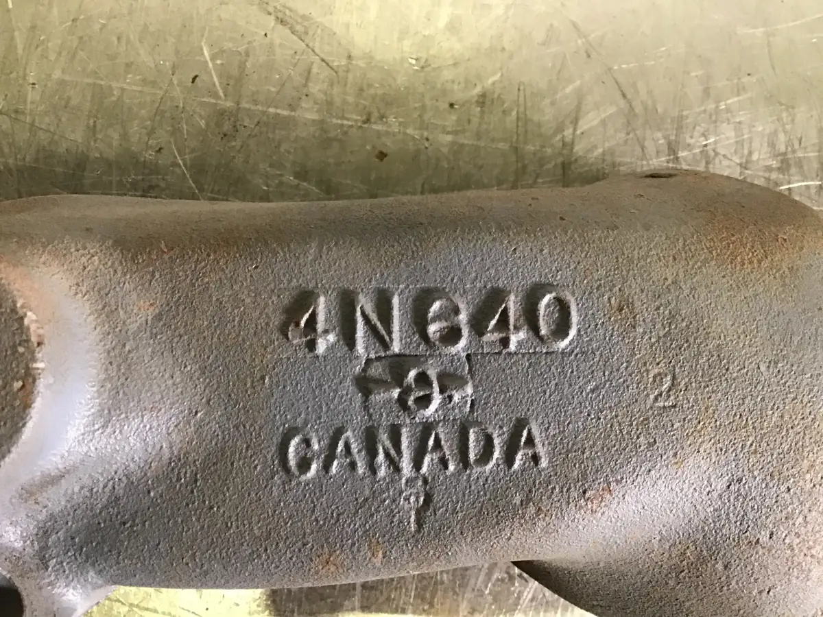 ÖL KÜHLERDECKEL CATERPILLAR 4N0640 GEBRAUCHT – Bild 2
