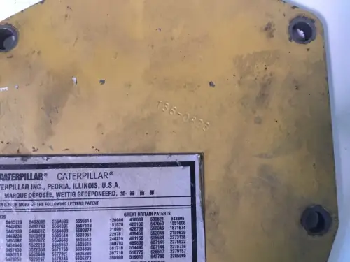 CATERPILLAR DISTRIBUTION COVER 1360823 USED - Thumb image 2