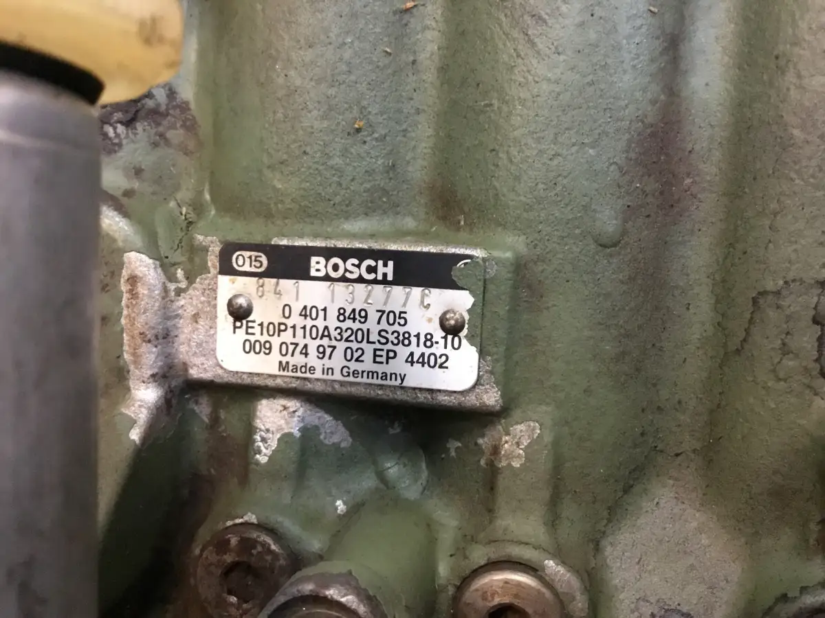 BOMBA DE COMBUSTIBLE BOSCH 0401849705 USADA - Imagen 3