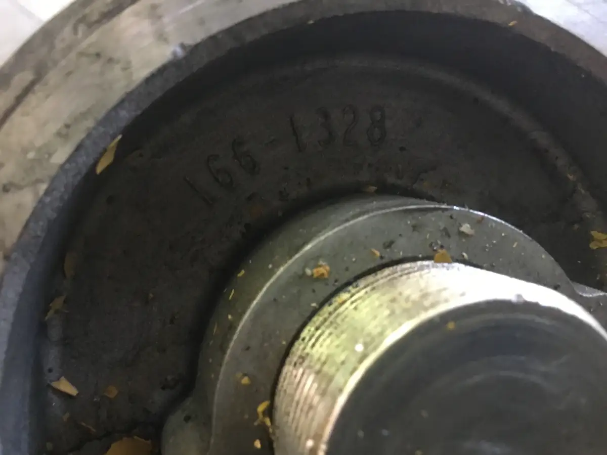 CATERPILLAR OIL FILTER HOUSING 1661328 USED - Picture 3