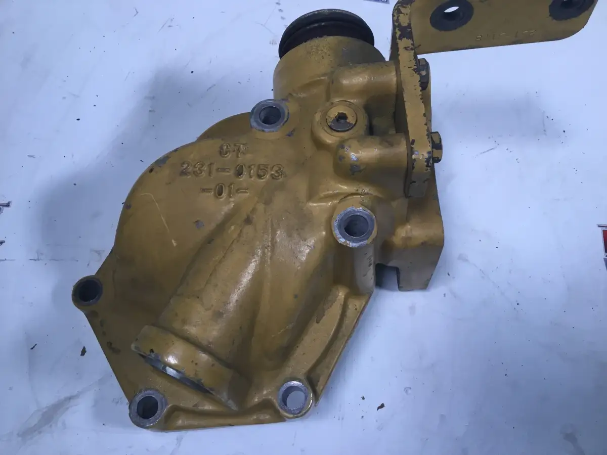 CATERPILLAR OIL COOLER HOUSING 2310153 USED - Picture 3