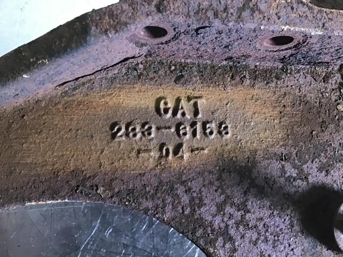 CATERPILLAR MOTORSTÜTZE 2336153 GEBRAUCHT – Bild 2