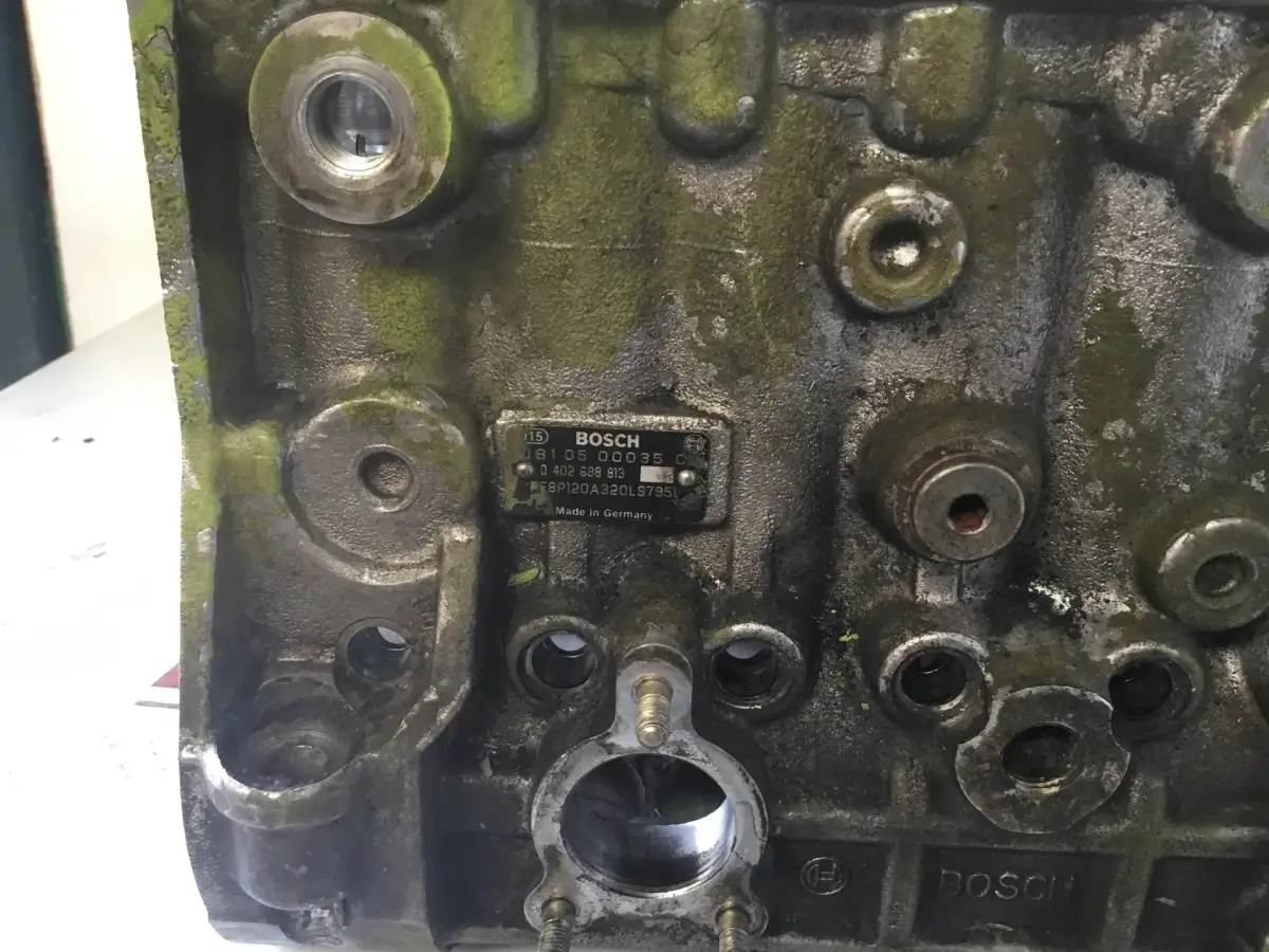 BOMBA DE COMBUSTIBLE BOSCH 0402698813 USADA - Imagen 2