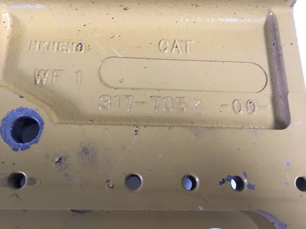 CATERPILLAR ALTERNATOR SUPPORT 3177056 USED - Picture 2