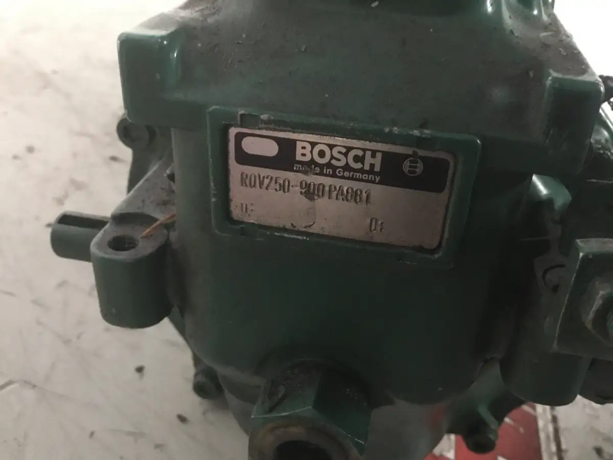 BOMBA DE COMBUSTIBLE BOSCH 0402646857 USADA - Imagen 2