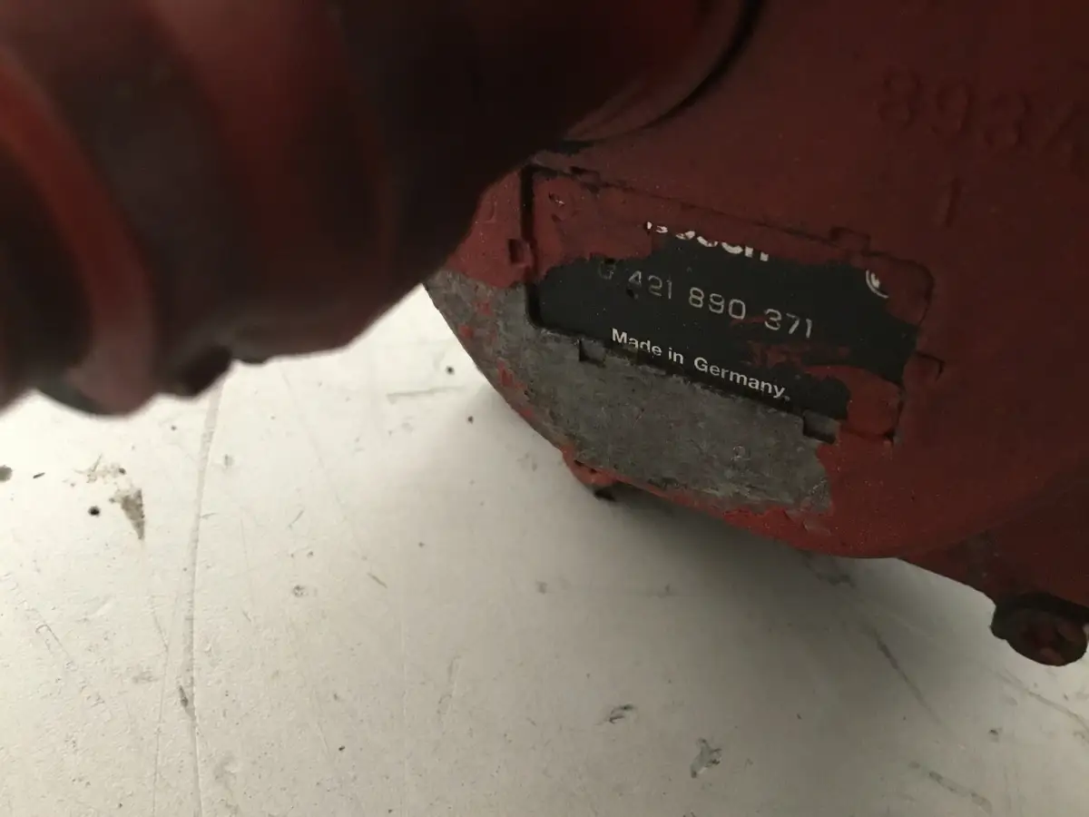 BOMBA DE COMBUSTIBLE BOSCH 0402796204 USADA - Imagen 2