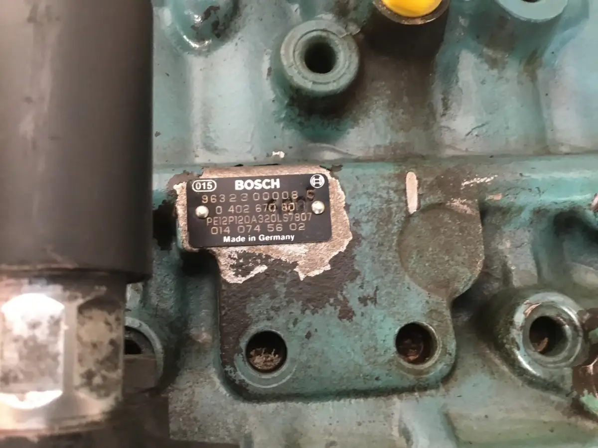 BOMBA DE COMBUSTIBLE BOSCH 0402670801 USADA - Imagen 4