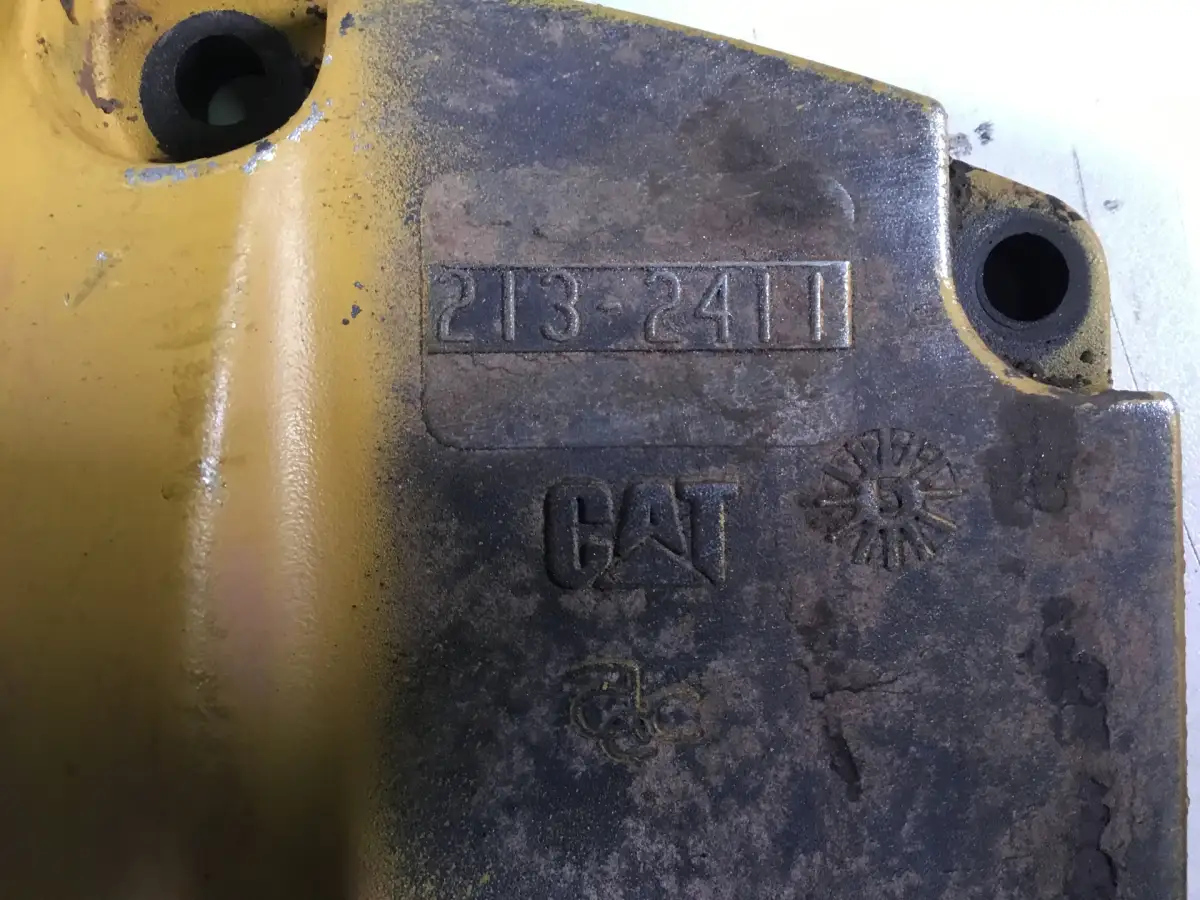 CATERPILLAR ÖLWANNE DECKEL 2132411 GEBRAUCHT – Bild 2
