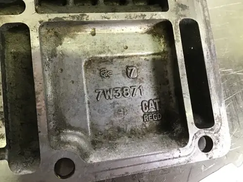 CATERPILLAR VALVE COVER 7W3871 USED - Thumb image 2
