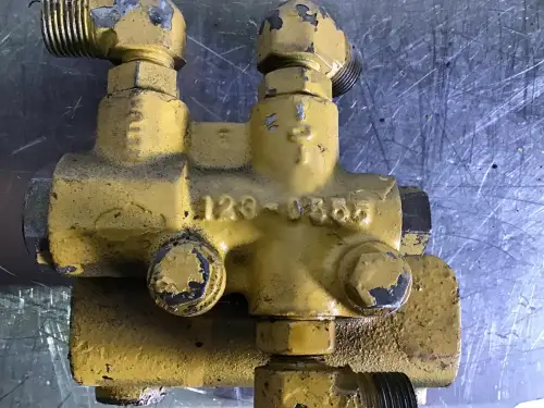 CATERPILLAR KRAFTSTOFFROHR 1230555 GEBRAUCHT – Vorschaubild 2