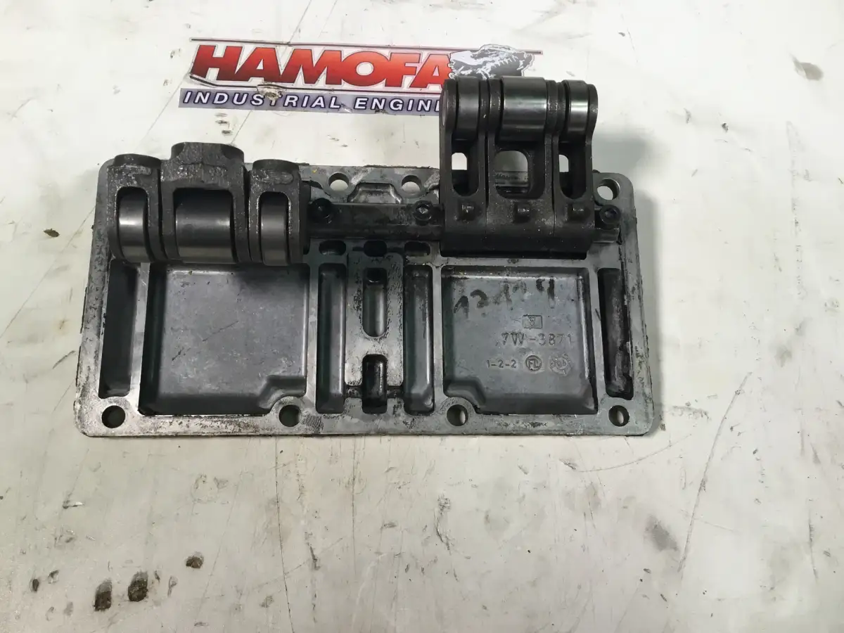 CATERPILLAR VALVE COVER 7W3871 USED - Picture 2