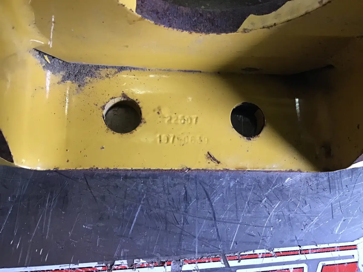 CATERPILLAR MOTORHALTERUNG 1970639 GEBRAUCHT – Bild 2