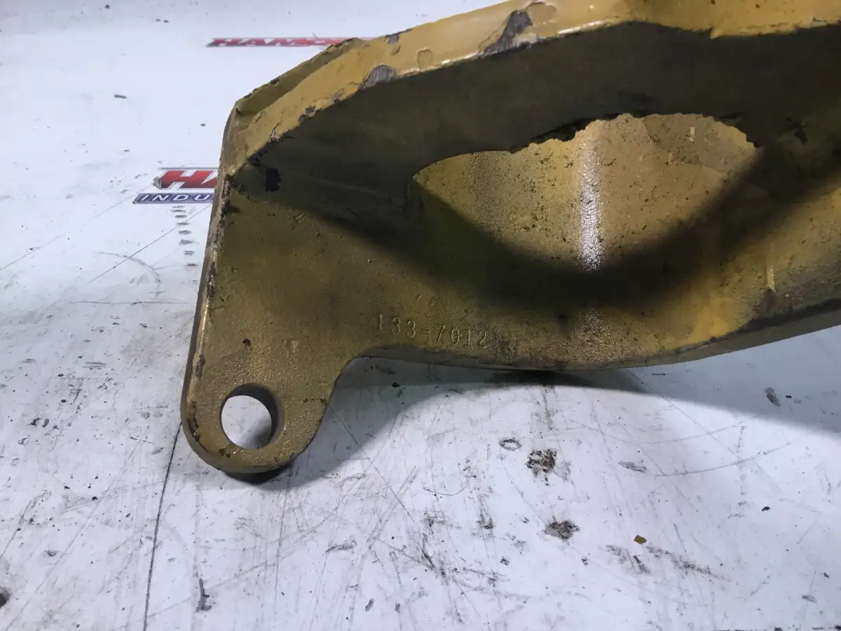 CATERPILLAR SUPPORT MOTEUR 1337012 D'OCCASION - Image 3