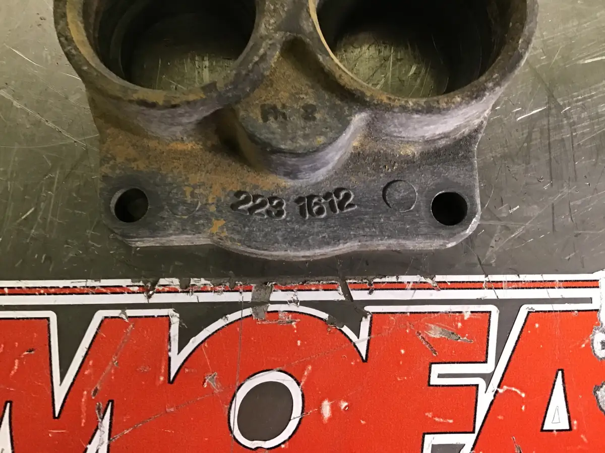CATERPILLAR OLIEPOMP DEKSEL 2231612 GEBRUIKT - Afbeelding 2