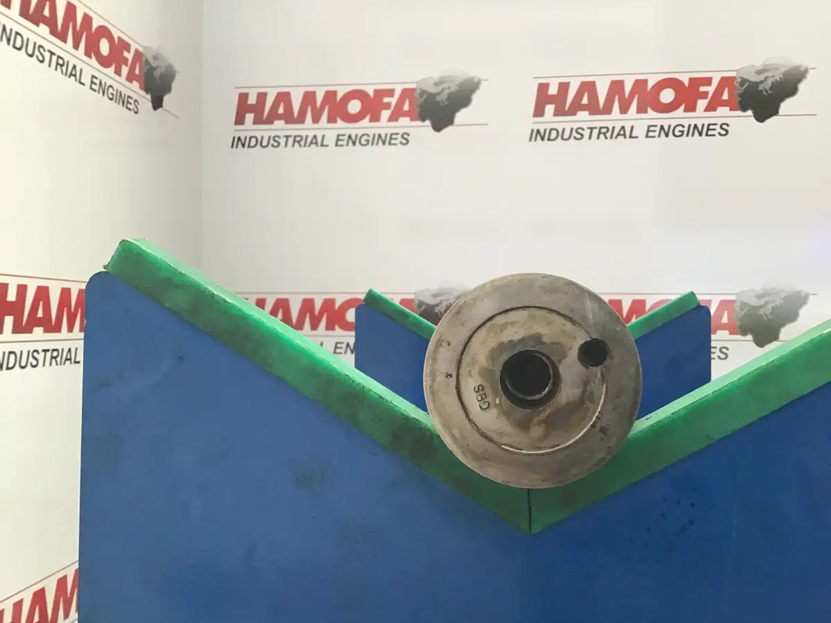 DEUTZ CIGÜEÑAL EN UNA PIEZA 04262721 USADO - Imagen 2