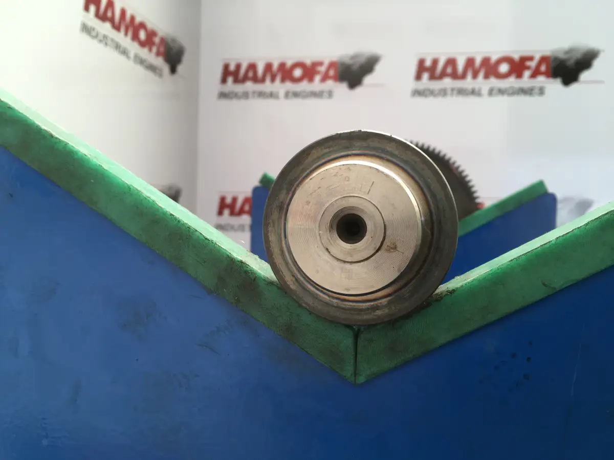 ÁRBOL DE LEVAS DEUTZ 04513676 USADO - Imagen 2
