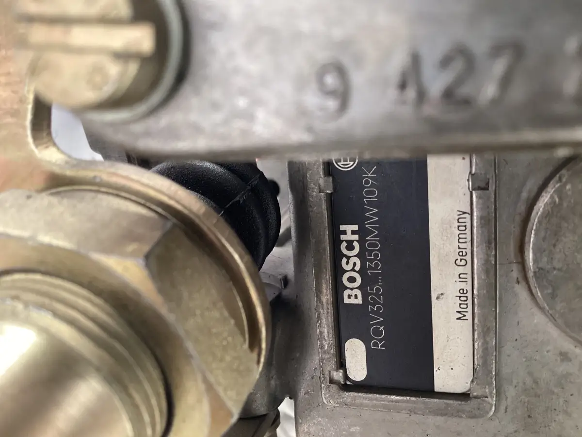 BOMBA DE COMBUSTIBLE BOSCH 0403446249 USADA - Imagen 2