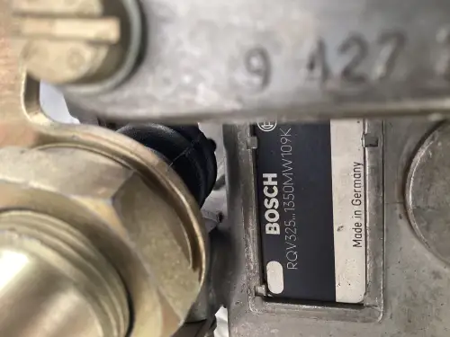 BOSCH POMPE À CARBURANT 0403446249 D'OCCASION - Miniature 2
