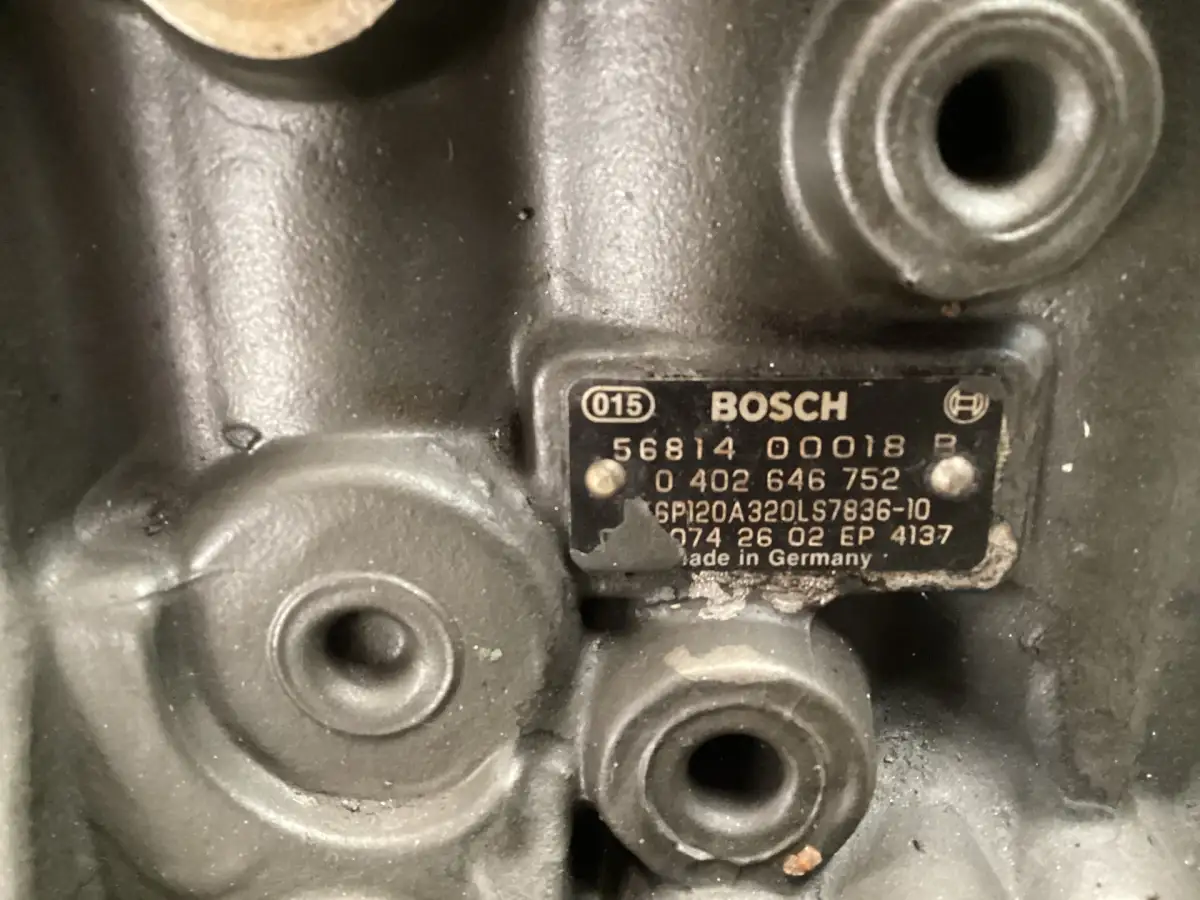 BOMBA DE COMBUSTIBLE BOSCH USADA 0402646752 - Imagen 3