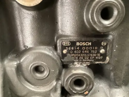 POMPE À CARBURANT BOSCH USAGÉE 0402646752 - Miniature 3