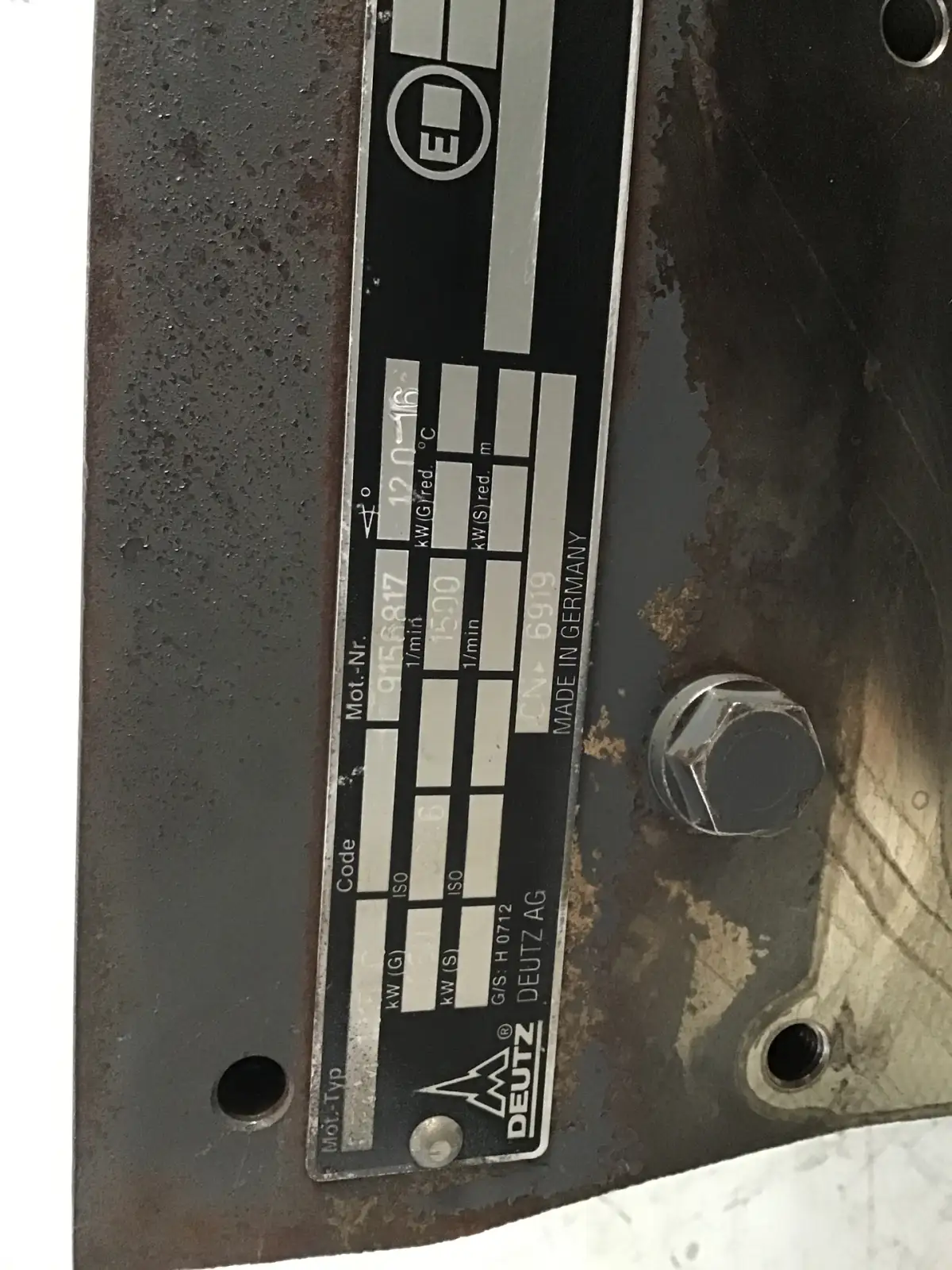 DEUTZ 04227096R UTILISÉ - Image 2