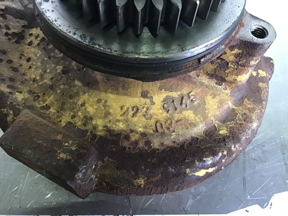 CATERPILLAR WATERPOMP BEHUIZING 2239145 GEBRUIKT - Afbeelding 2