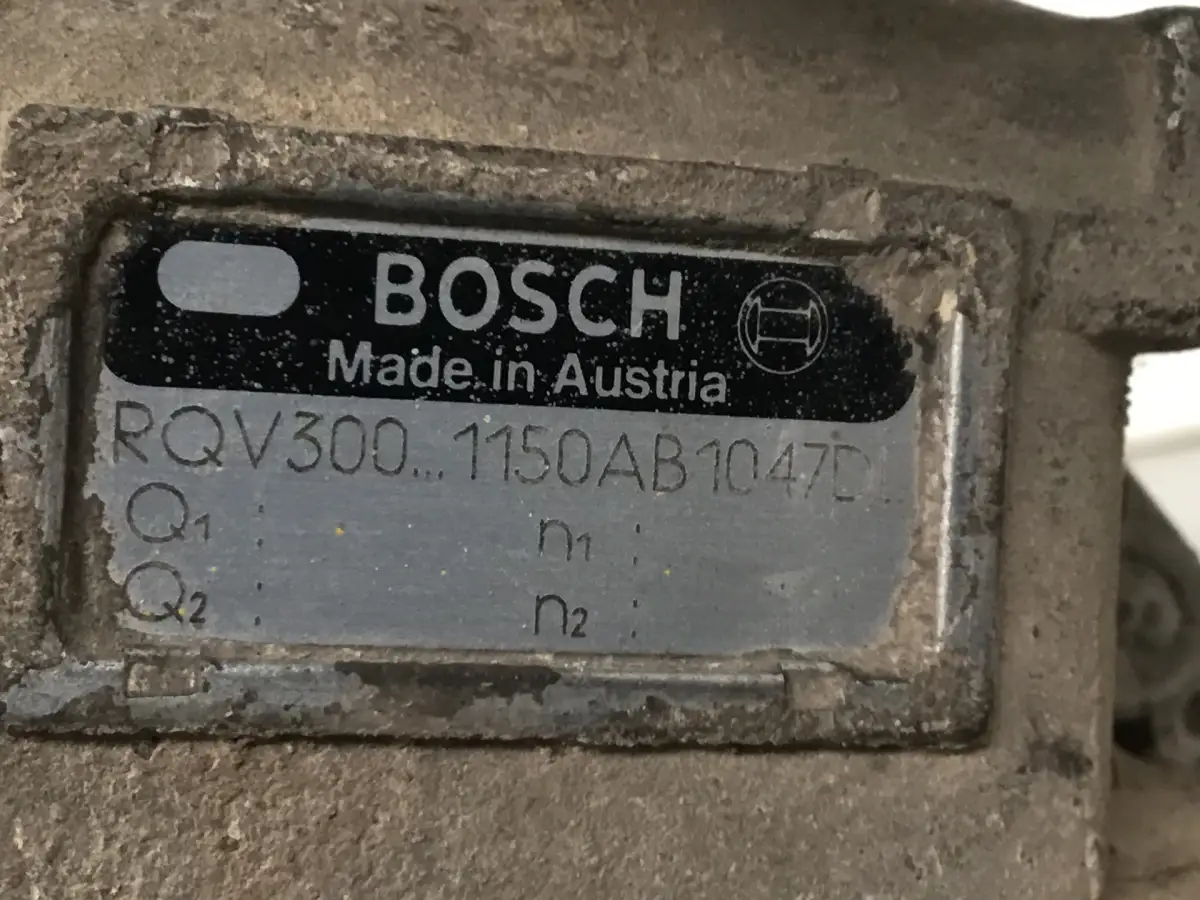 BOSCH INJECTION PUMP ASSEMBLY 0400649219 USED - Picture 2