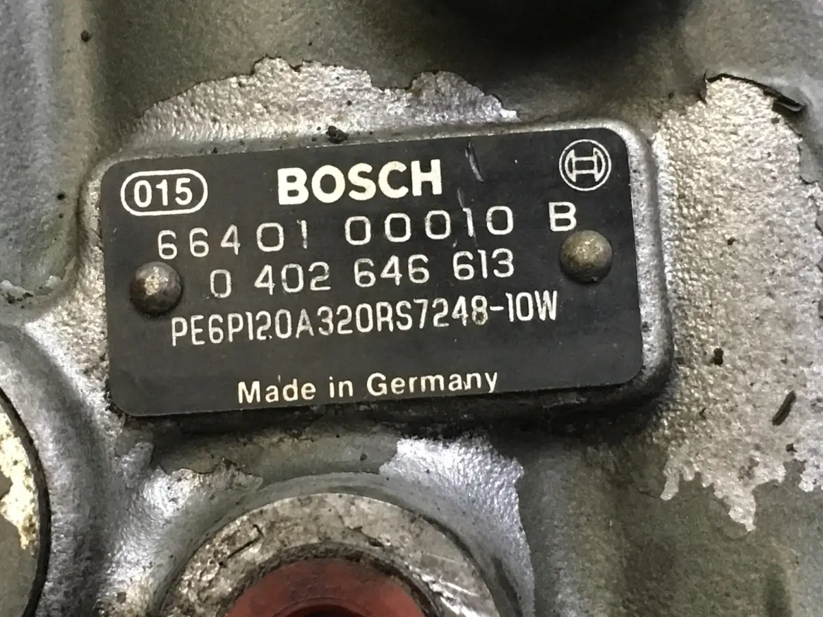 GEBRAUCHTE BOSCH KRAFTSTOFFPUMPE 0402646613 – Bild 3