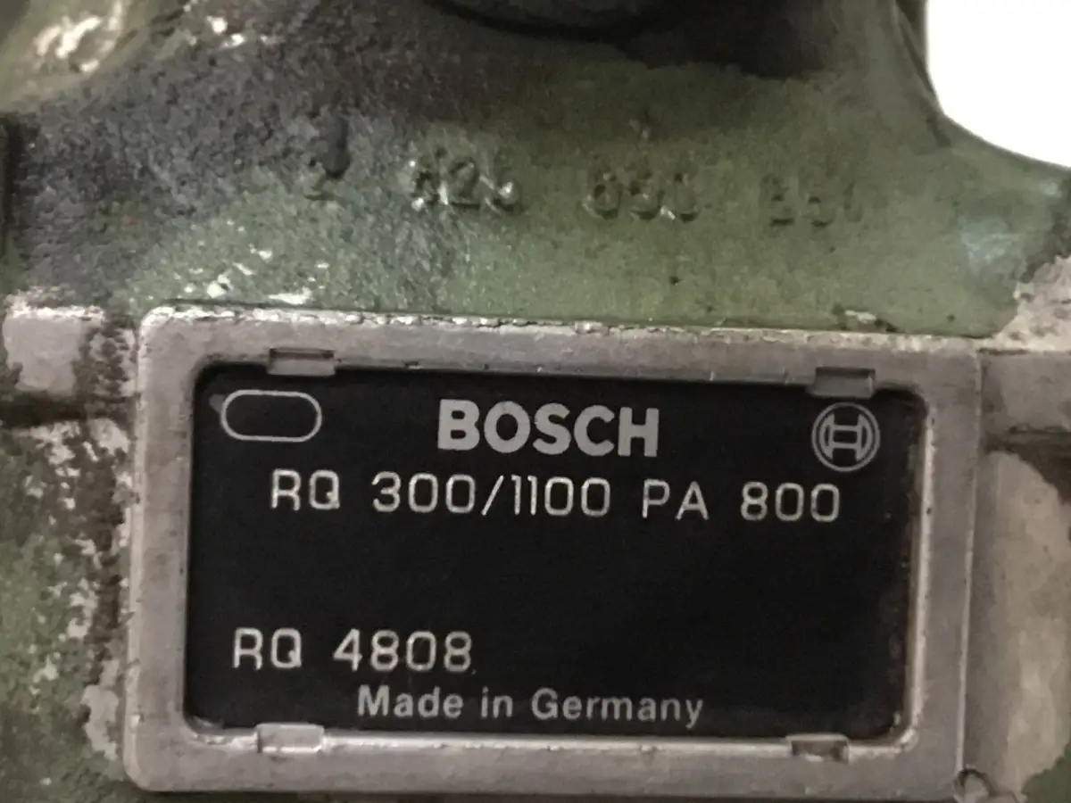 BOSCH FUEL PUMP 0402046773 USED - Picture 2