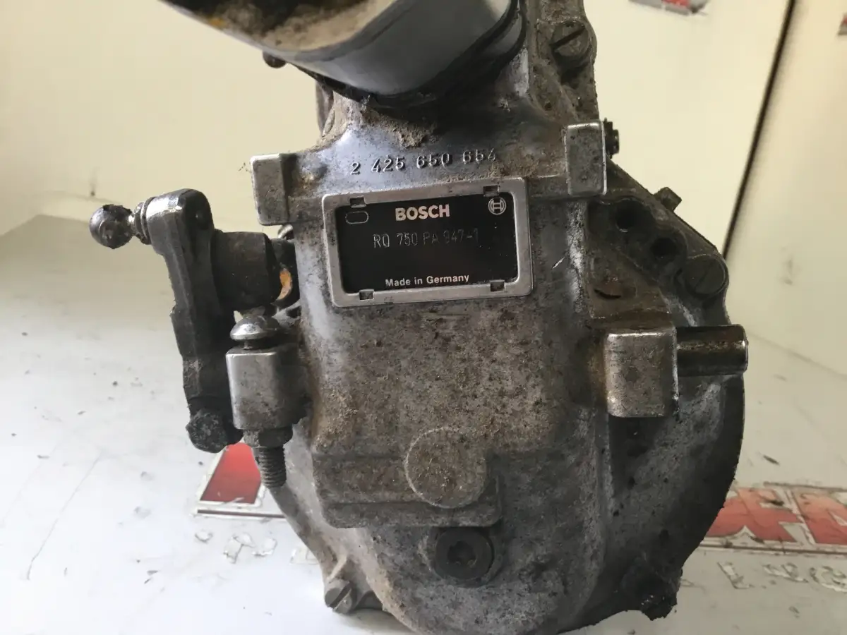 BOMBA DE COMBUSTIBLE BOSCH 0401840770 USADA - Imagen 3