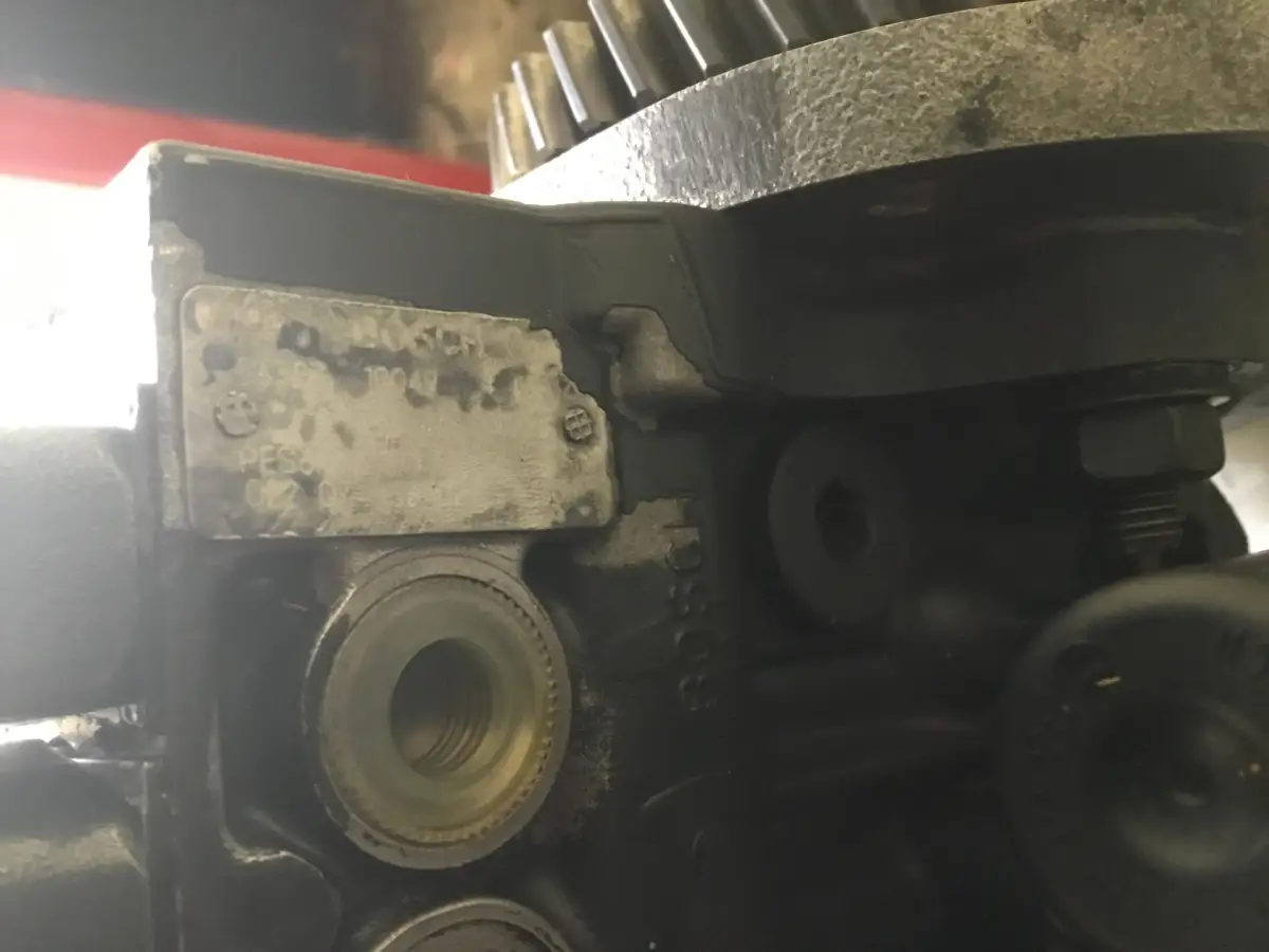 BOMBA DE COMBUSTIBLE BOSCH 0403446147 USADA - Imagen 4