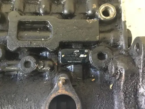 BOMBA DE COMBUSTIBLE BOSCH 0402735813 USADA - Imagen miniatura 4