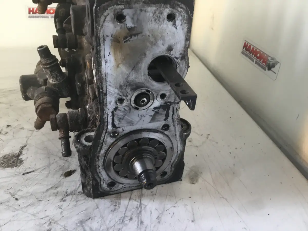 BOMBA DE COMBUSTIBLE BOSCH 0402896015 USADA - Imagen 3